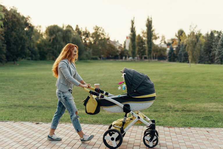 hängendes Spielzeug für den Kinderwagen